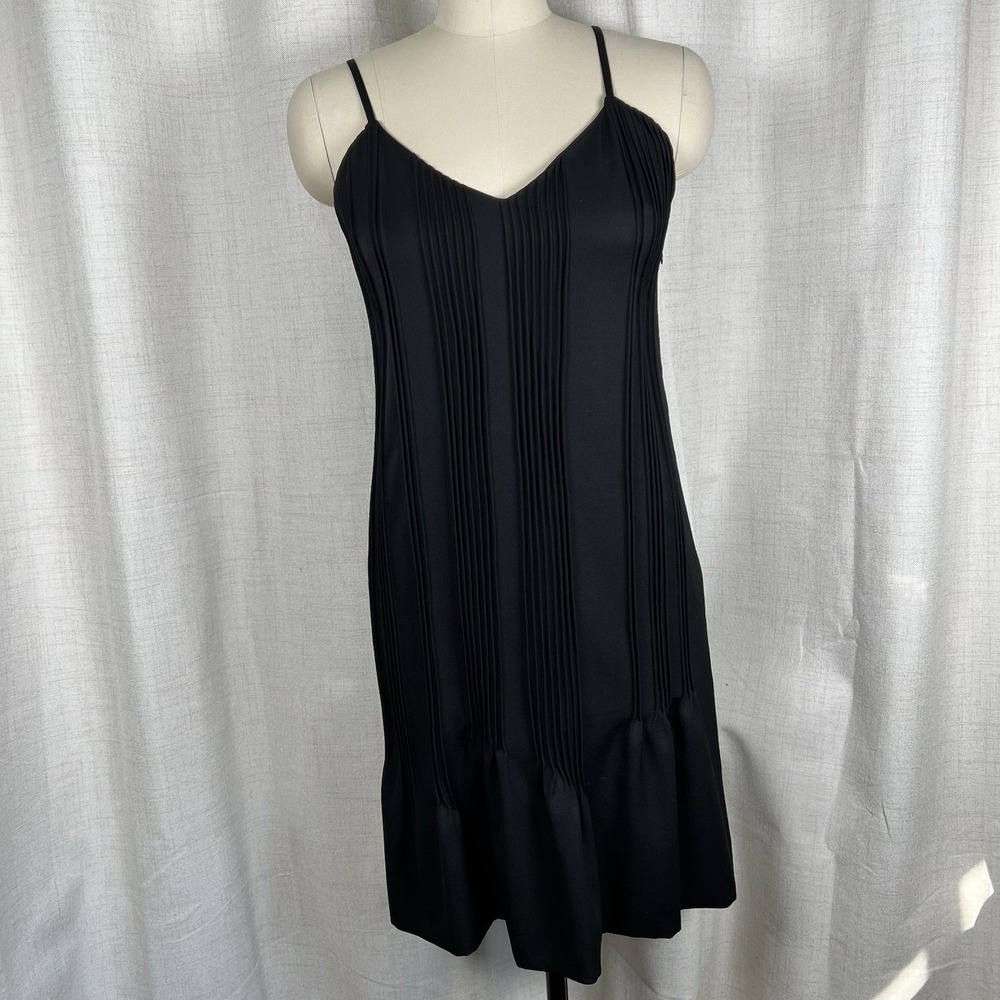 Nina Ricci Pintucked Wool Shift Dress Silk Blend‎ Lining Black Ruffle Hem Small